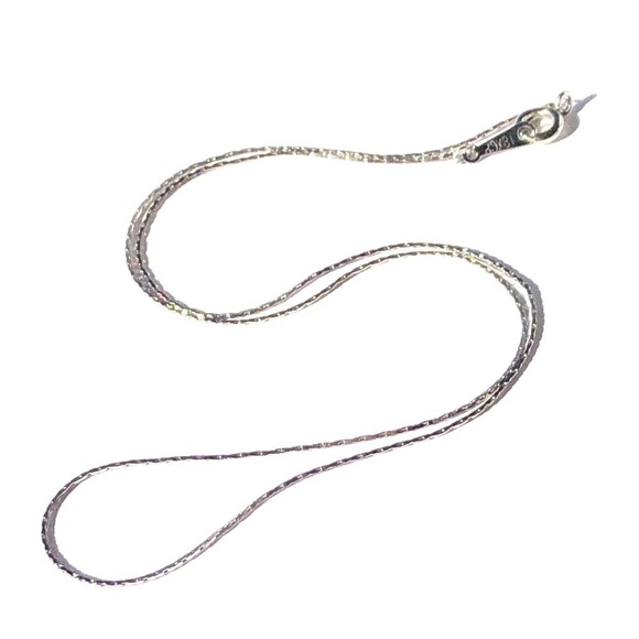 Jewelry - Vintage 90s 18K White Gold Plated Delicate Feminine Necklace
